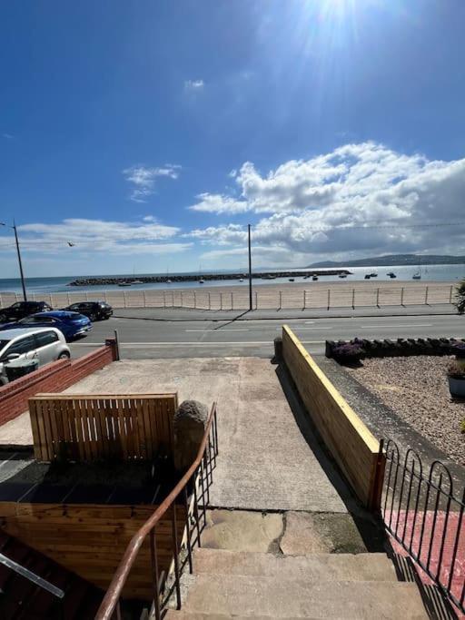 Stunning 2 Bedroom Ground Floor Sea View Apartment Rhos-on-Sea Bagian luar foto