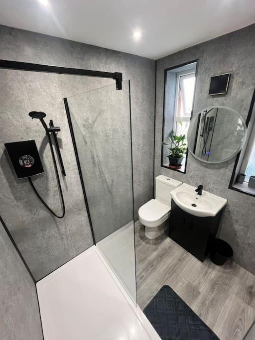 Stunning 2 Bedroom Ground Floor Sea View Apartment Rhos-on-Sea Bagian luar foto
