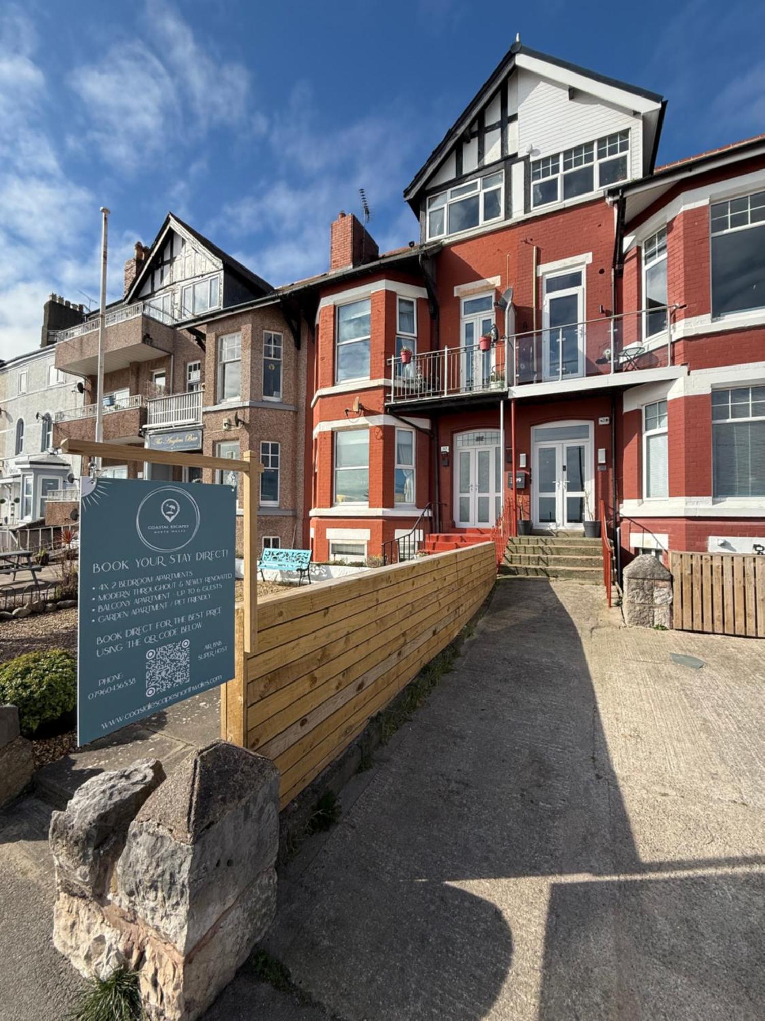 Stunning 2 Bedroom Ground Floor Sea View Apartment Rhos-on-Sea Bagian luar foto